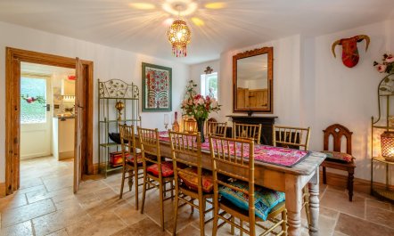 4 Bed in Long Bennington 1