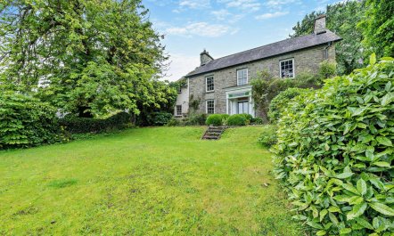 5 Bed in Dre-Fach Felindre