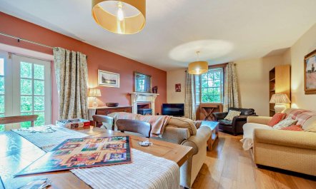 5 Bed in Dre-Fach Felindre 5