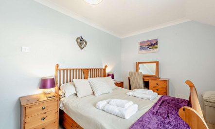 4 Bed in Broad Haven 9