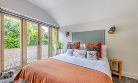 2 Bed in Stanley Pontlarge 8