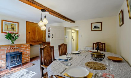 2 Bed in Dennington 1