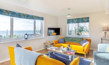 4 Bed in West Bexington