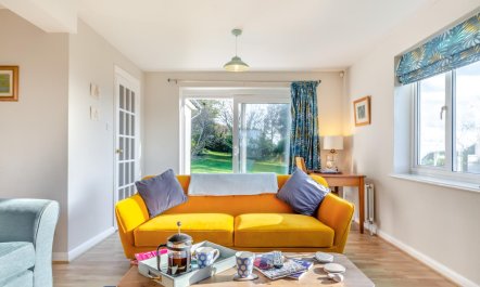 4 Bed in West Bexington 2