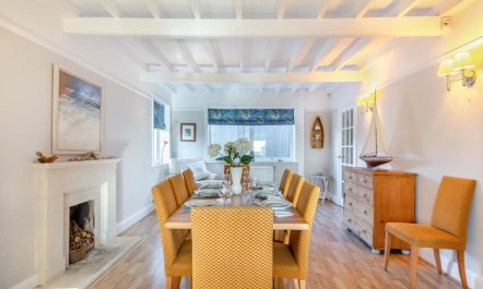 4 Bed in West Bexington 3