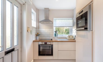 4 Bed in West Bexington 5