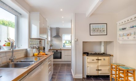 4 Bed in West Bexington 4