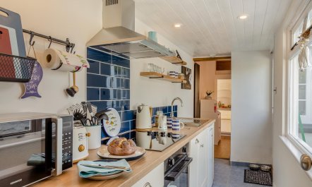 2 Bed in Appledore 3