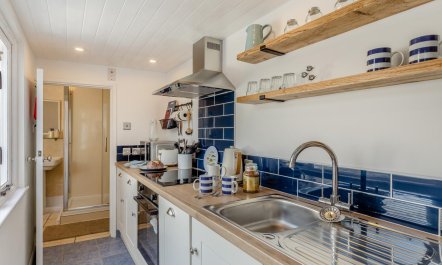 2 Bed in Appledore 6