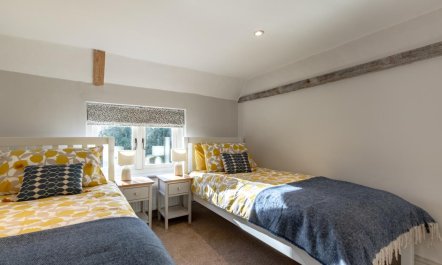 2 Bed in Bramfield 5