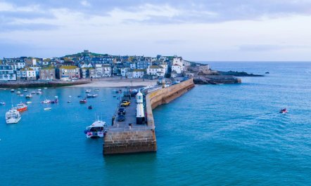 2 Bed in St. Ives 1