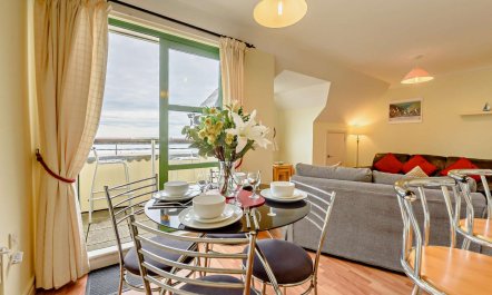 2 Bed in Broad Haven 8