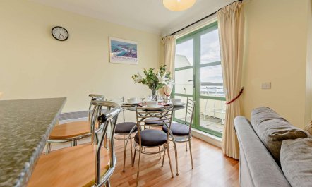 2 Bed in Broad Haven 5