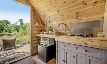 1 Bed in Treneglos 9