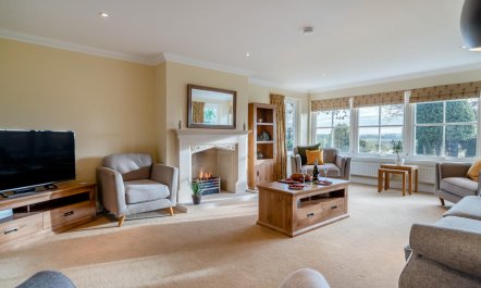 4 Bed in Invergowrie 3