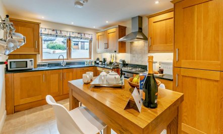 3 Bed in Goldenbank 5