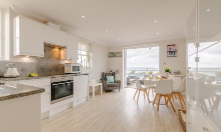 2 Bed in Whitstable 6