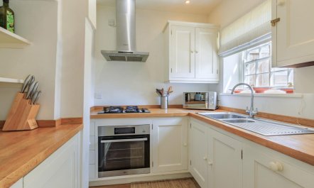 1 Bed in Beaminster 8