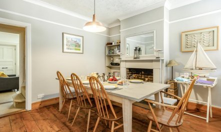 4 Bed in Reydon 2
