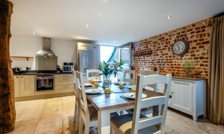 3 Bed in Lower Bodham 1