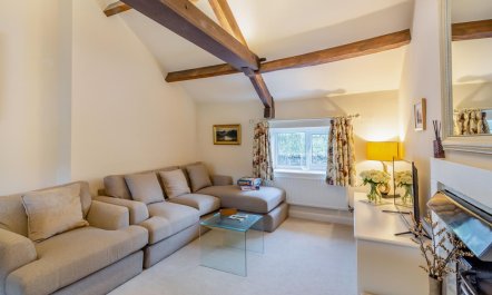 3 Bed in Horsehouse 4