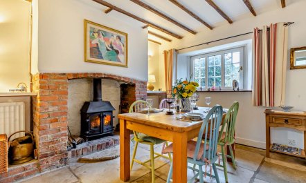 2 Bed in Langton Herring 1