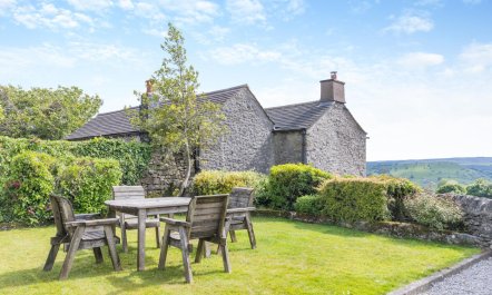 3 Bed in Earl Sterndale