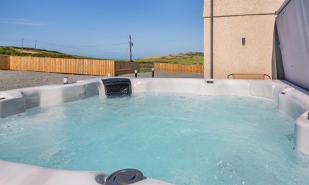 5 Bed in Aberdaron 1