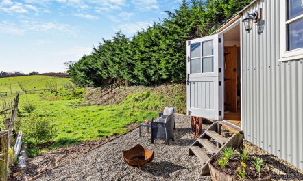 1 Bed in St. Dominick