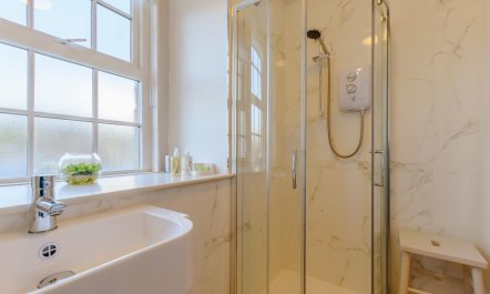 3 Bed in Bainbridge 8