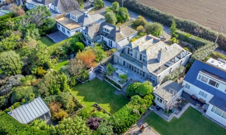 4 Bed in Mawgan Porth 2