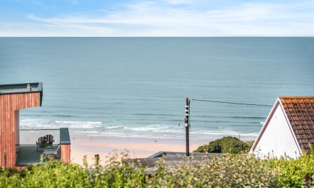 4 Bed in Mawgan Porth 3