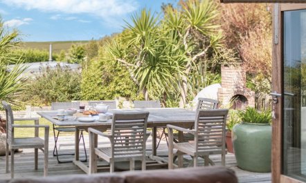 4 Bed in Mawgan Porth 6