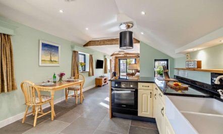 1 Bed in Saltfleetby 8