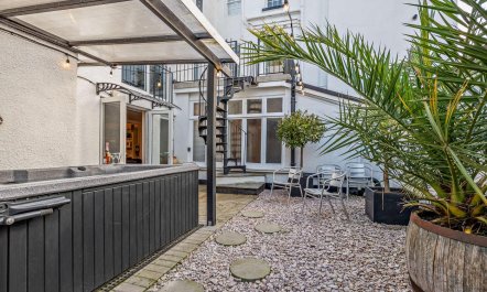 4 Bed in Teignmouth 1