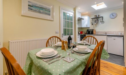 2 Bed in North Country 5