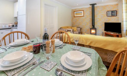 2 Bed in North Country 4