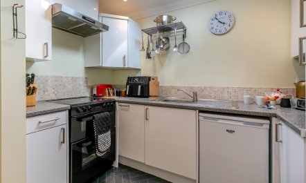 2 Bed in North Country 7