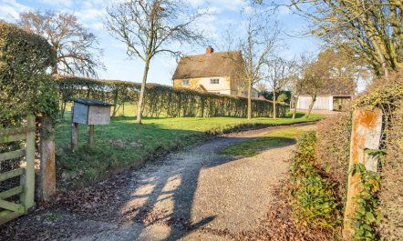 3 Bed in Monk Soham 5