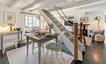 1 Bed in Polbathic 1