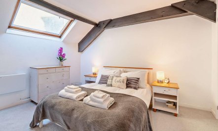 2 Bed in Tenby 1