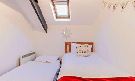 2 Bed in Tenby 9