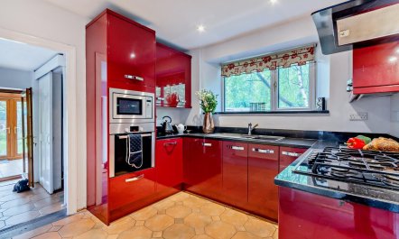 3 Bed in Lea Bridge 5