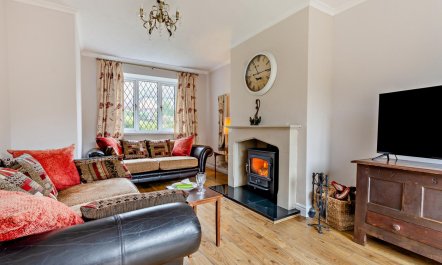 3 Bed in Lea Bridge 3