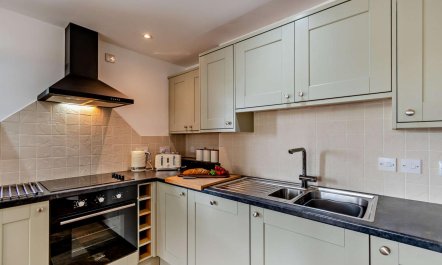 2 Bed in Loveston 5