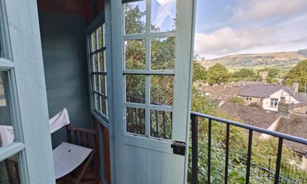 2 Bed in Castleton 4