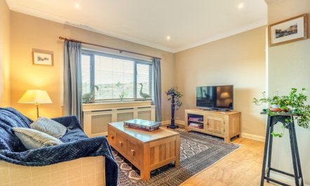 4 Bed in Ainthorpe 4