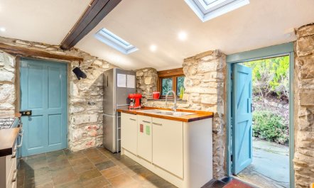 2 Bed in Islawrdref 6