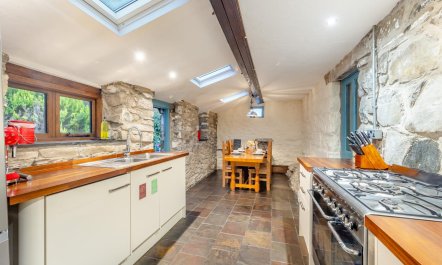 2 Bed in Islawrdref 5