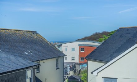 2 Bed in Watergate Bay 6